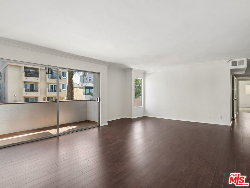 131 N Orlando Avenue # 101, Los Angeles
