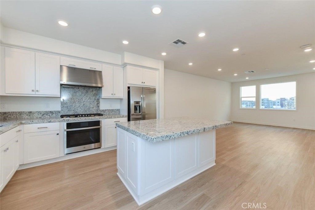 415 Palermo, Lake Forest