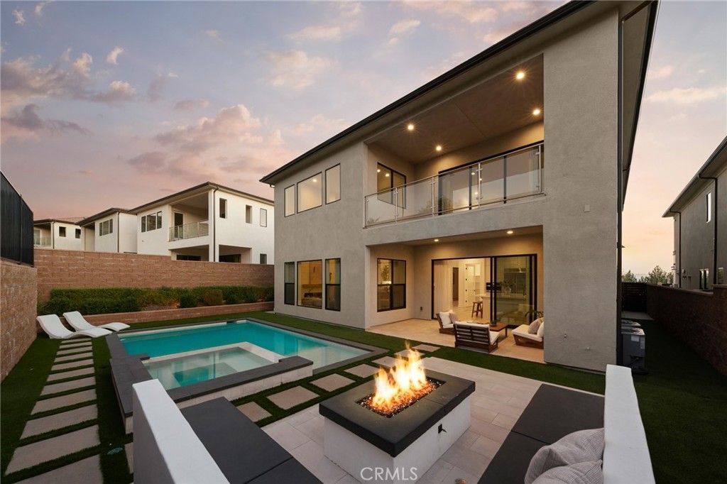 20601 W Overlook Court, Porter Ranch