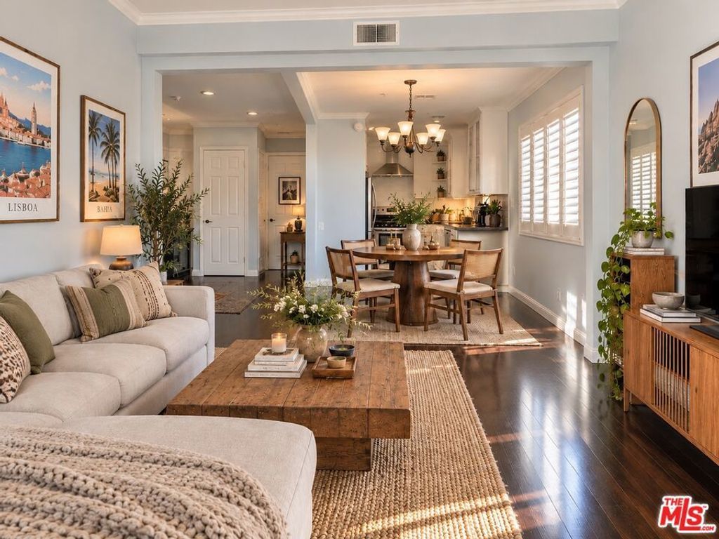 6645 W 86th Place # 204, Los Angeles