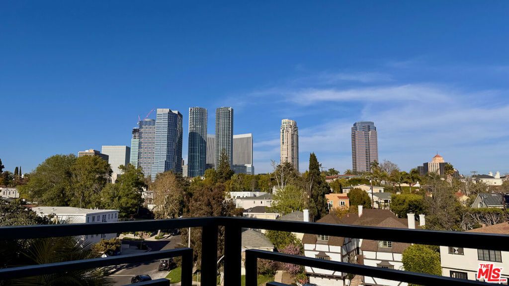 2111 S Beverly Glen Boulevard # Ph2, Los Angeles