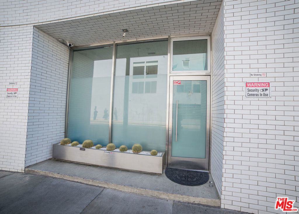 8 Brooks Avenue # 3, Venice