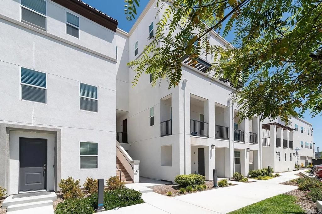 2015 Mindoro Lane # 4, Chula Vista