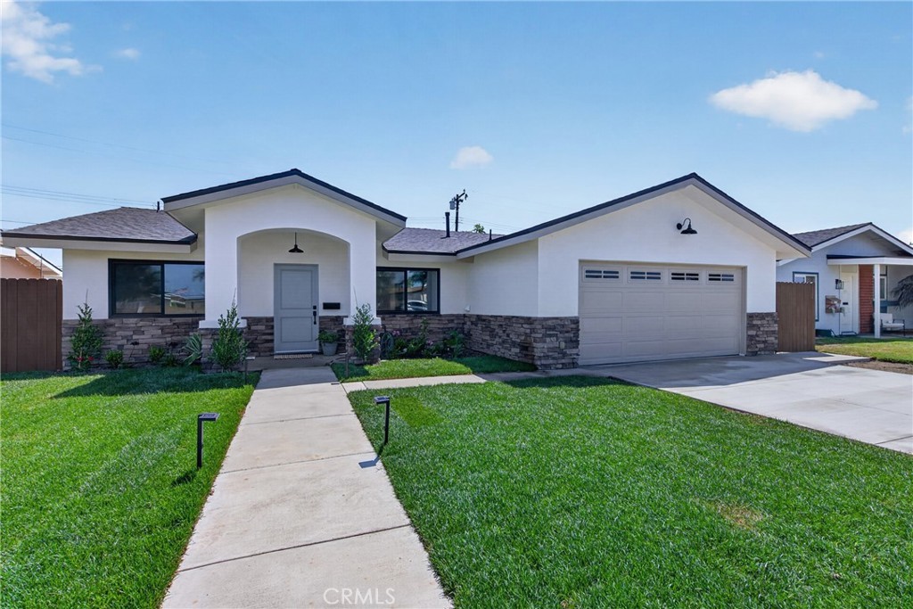 Photo of Listing #OC26216163