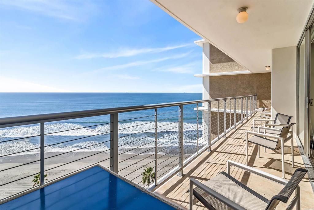 1720 Avenida Del Mundo # 1105, Coronado