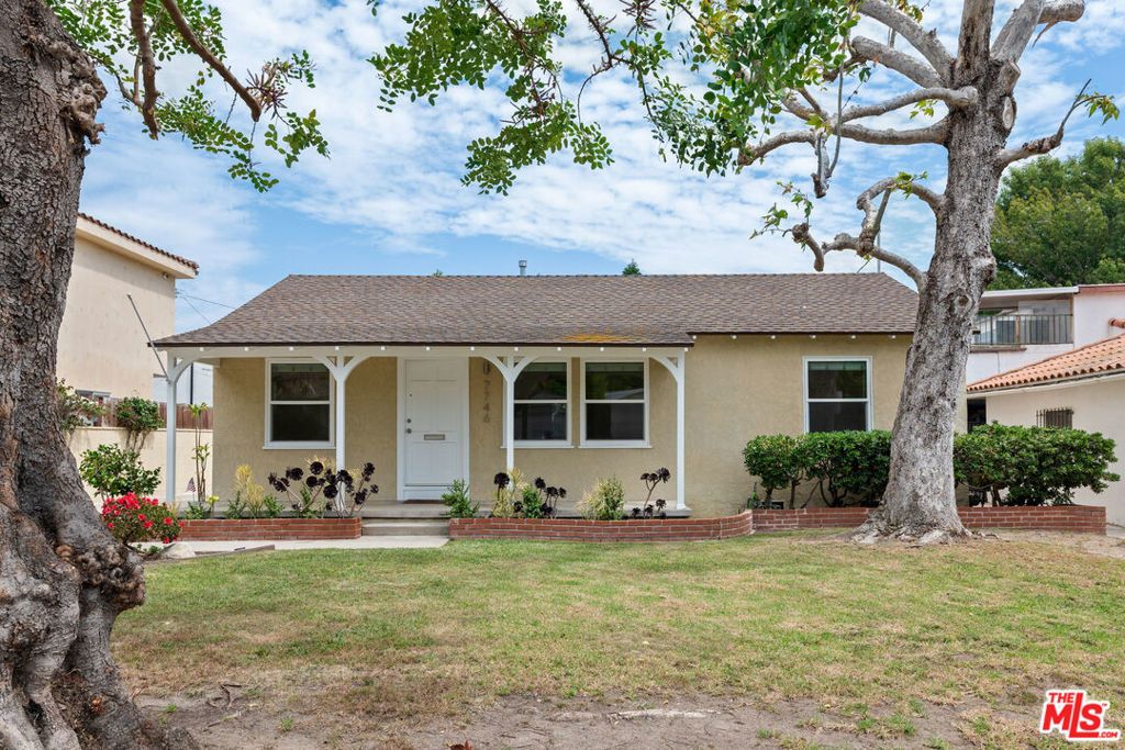 7746 Boeing Avenue, Los Angeles