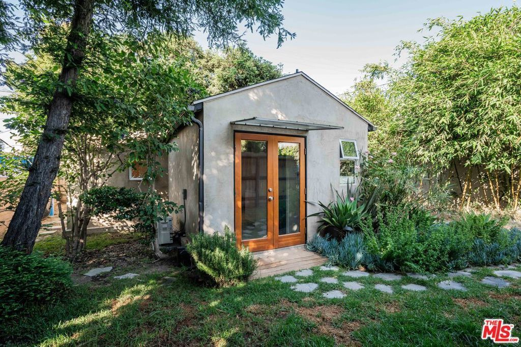 2401 32nd Street, Santa Monica