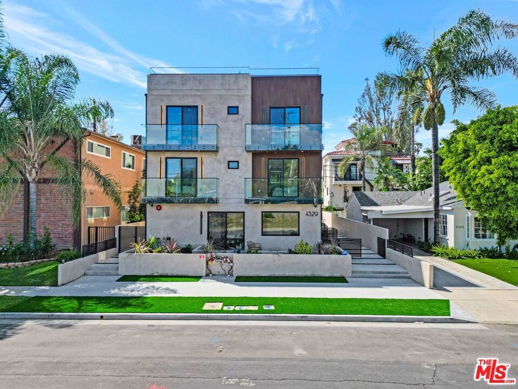 4329 Radford Avenue # 1, Studio City
