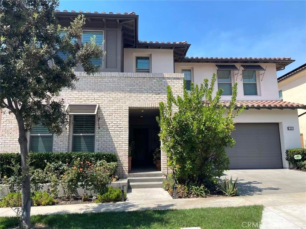 119 Parakeet, Irvine