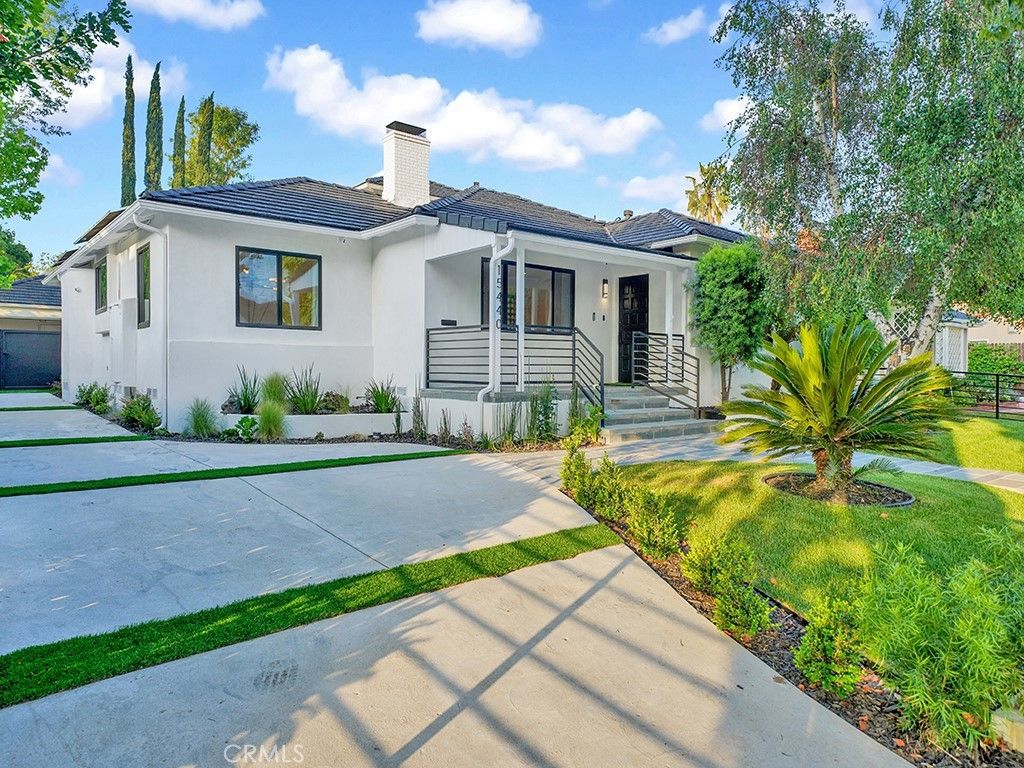 15440 Varden Street, Sherman Oaks