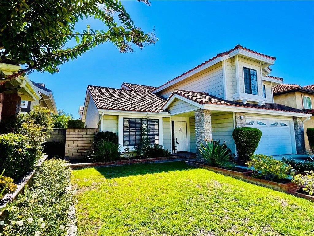 8 Davis, Irvine