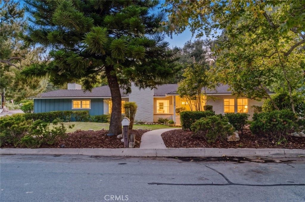 3747 El Lado Drive, Glendale
