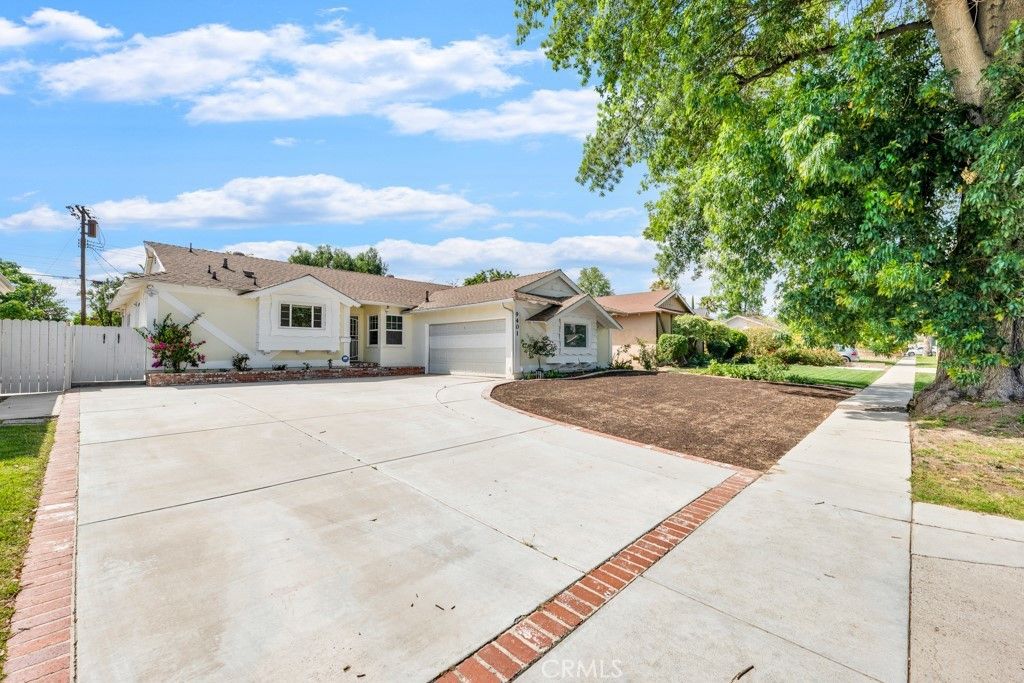 9401 Rhea, Northridge
