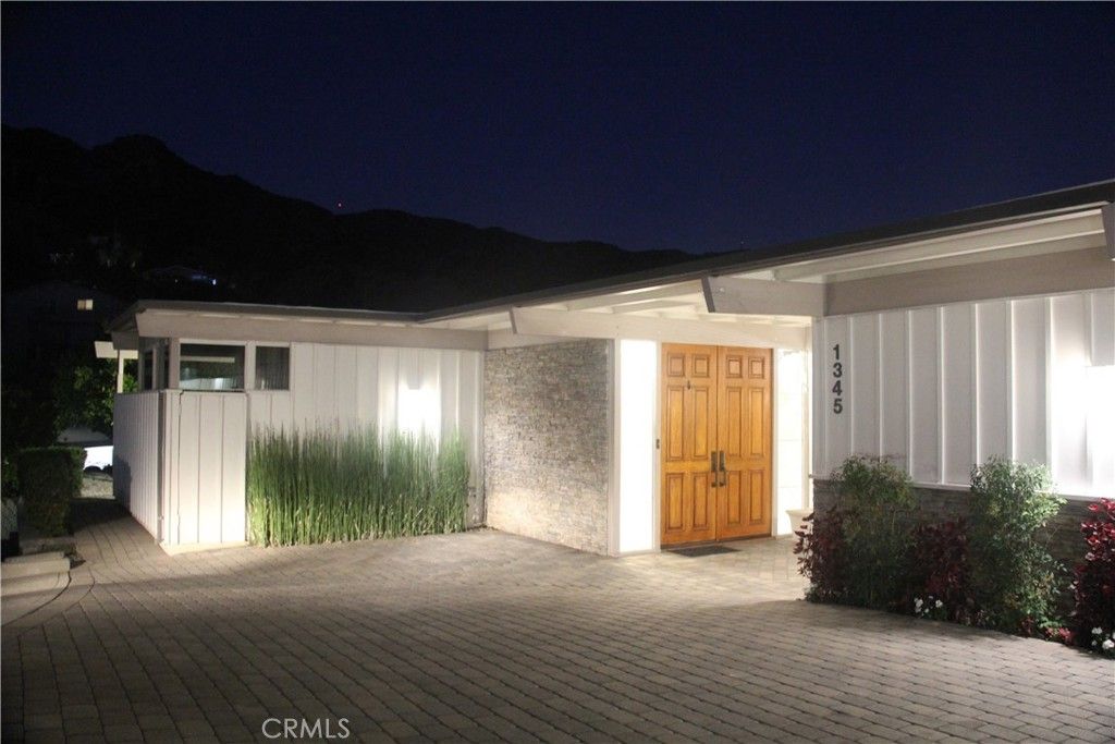 1345 Paseo Redondo, Burbank
