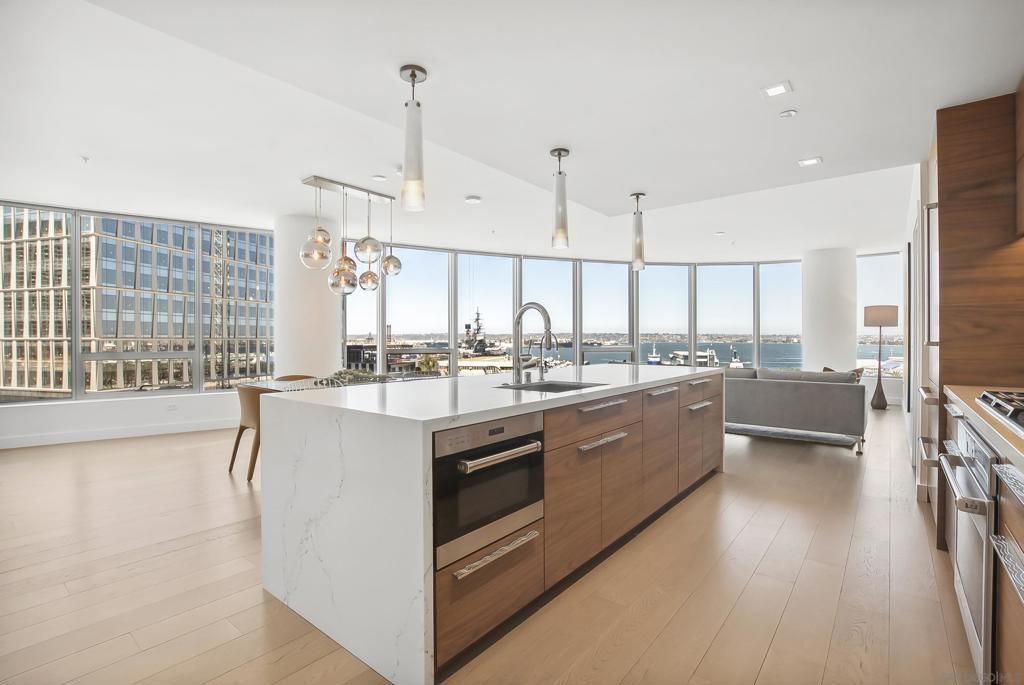 888 W E Street # 902, San Diego
