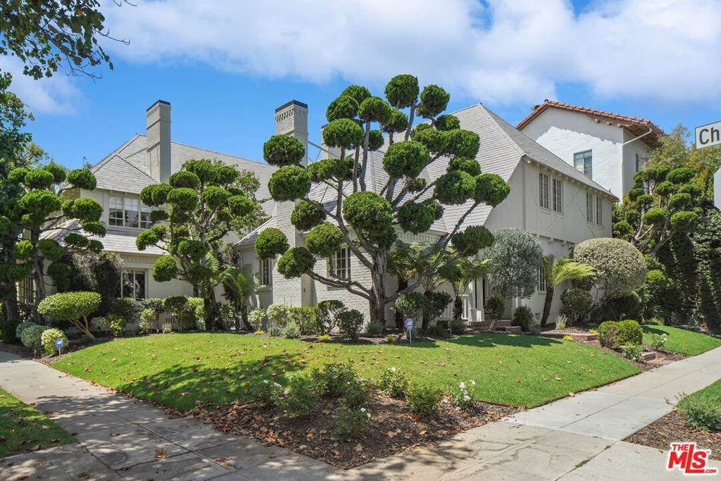 9675 Charleville Boulevard, Beverly Hills