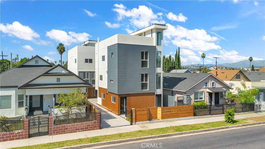 659 S Soto, Los Angeles