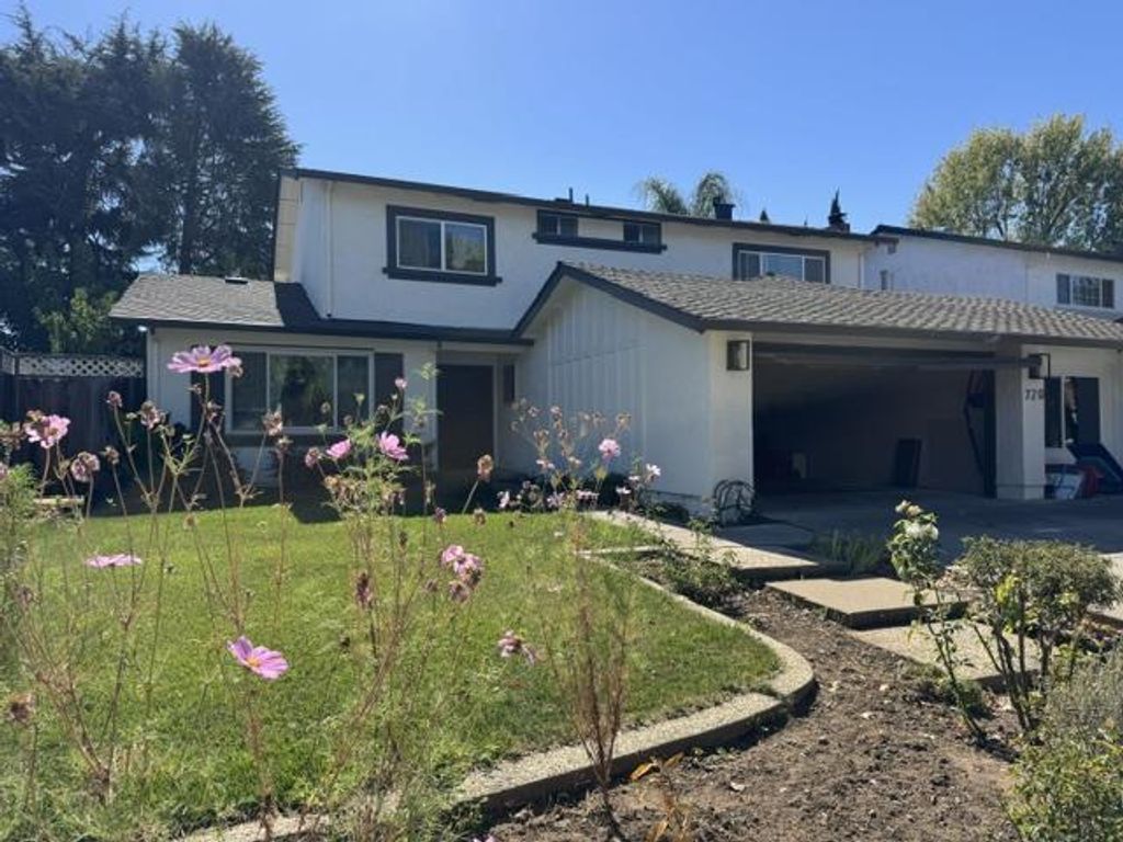720 W 9th Street, Gilroy