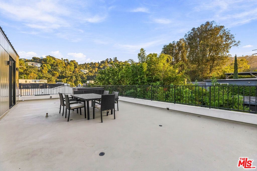 3659 1/2 Regal Pl, Los Angeles, Ca 90068, Usa # 3659 1/2, Los Angeles