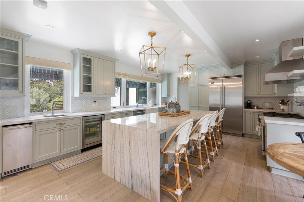 2445 Vista Laguna, Pasadena