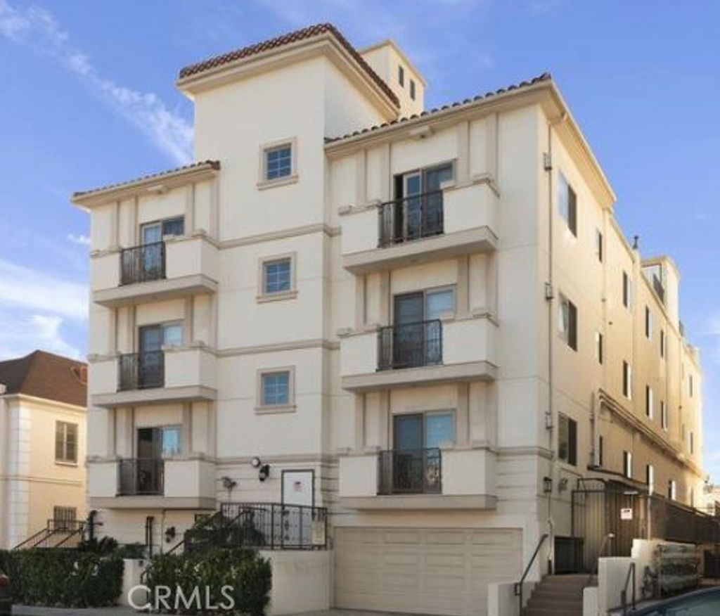 125 S Sweetzer Avenue # 203, Los Angeles