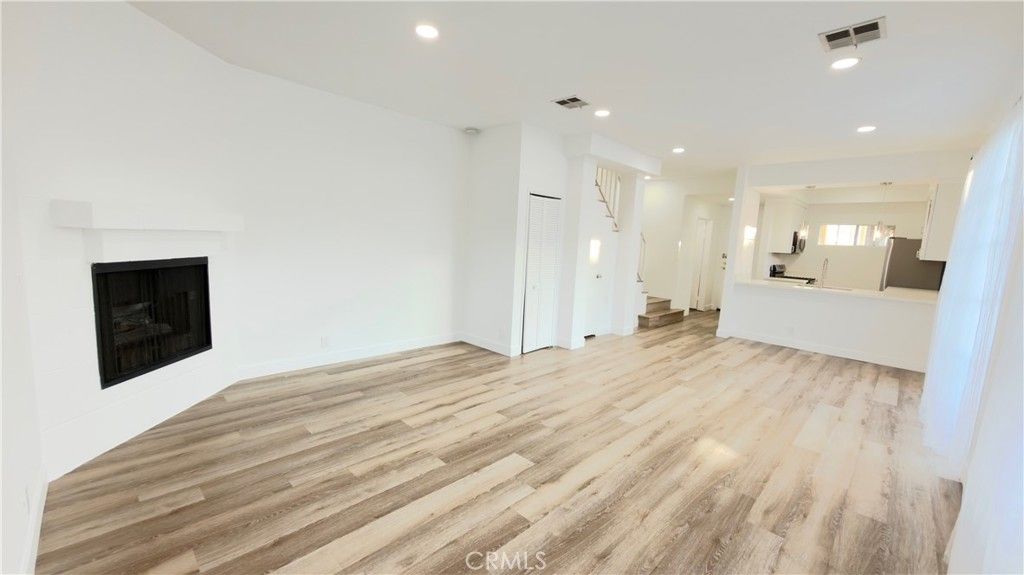 1026 N Croft # 101, Los Angeles
