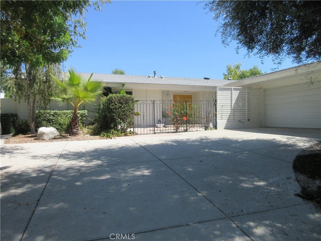 24300 Hatteras Street, Woodland Hills