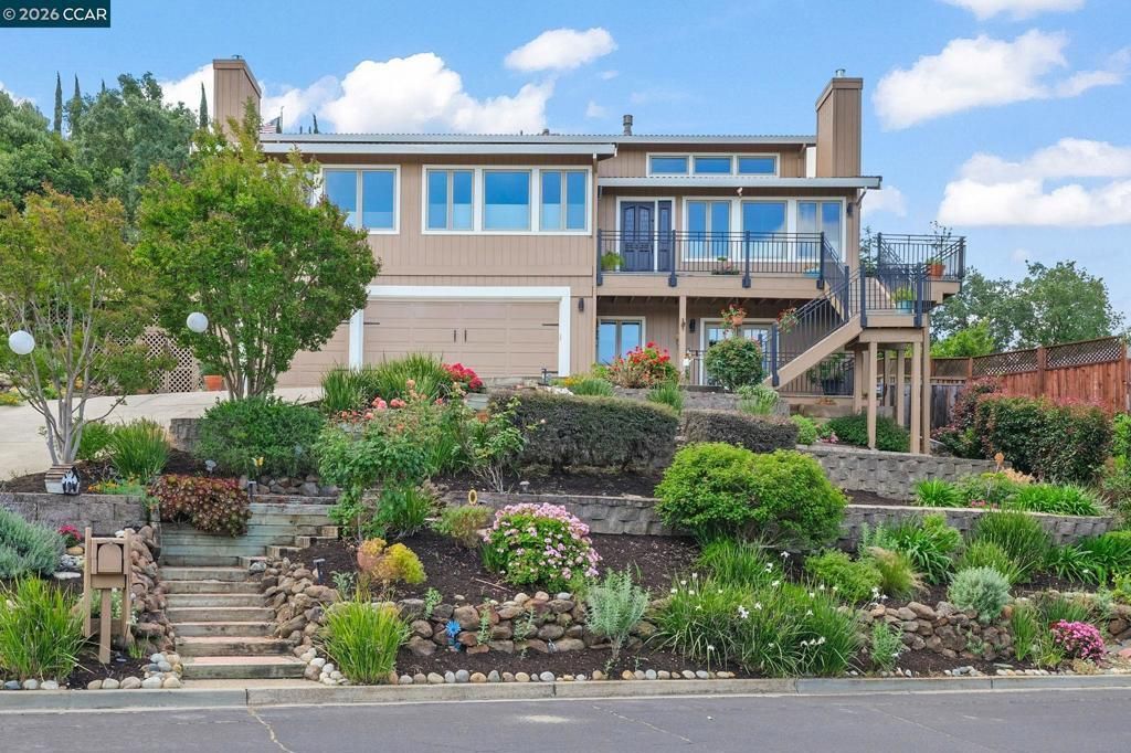 5530 Merritt Dr, Concord