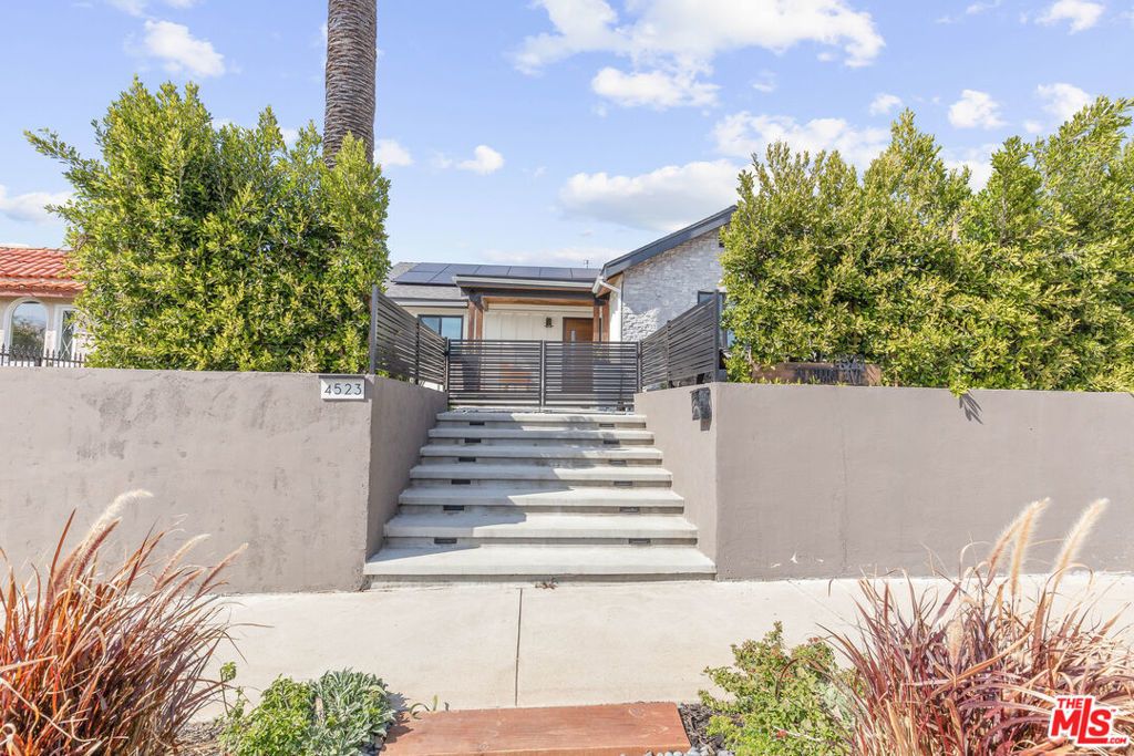4523 Alumni Avenue, Los Angeles