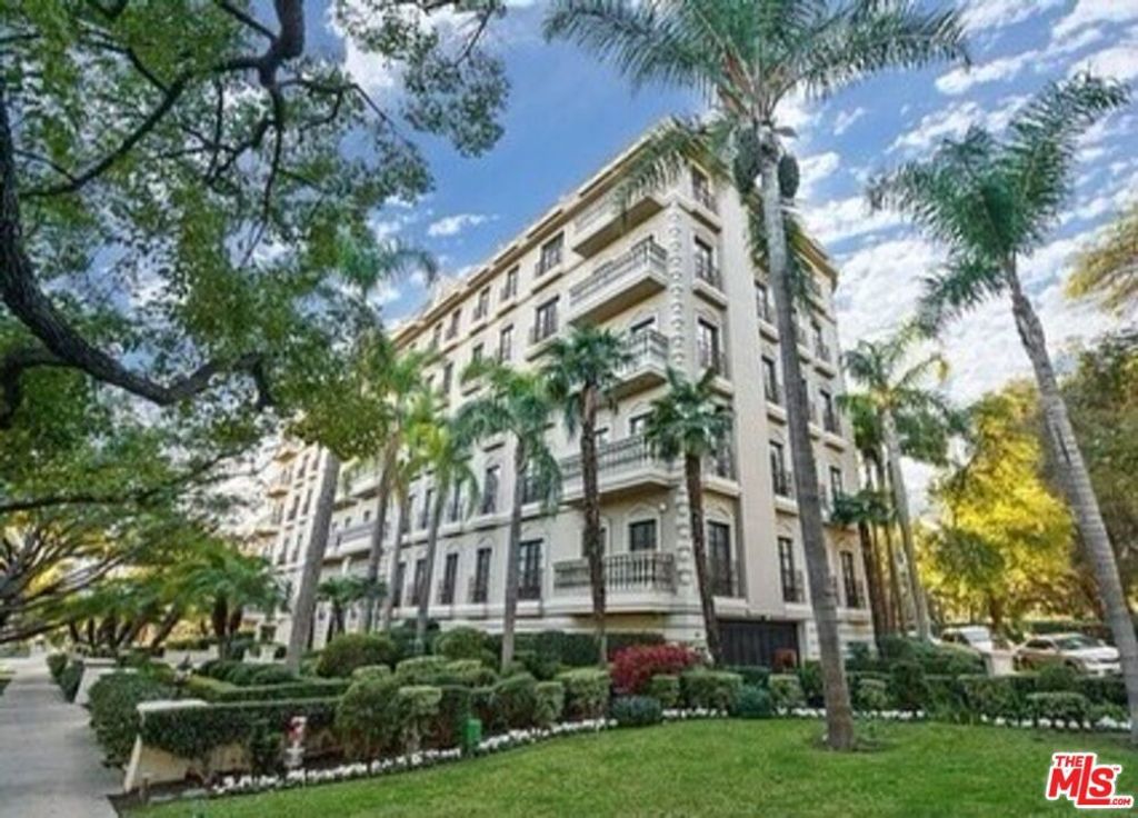 425 N Maple Drive # 206, Beverly Hills