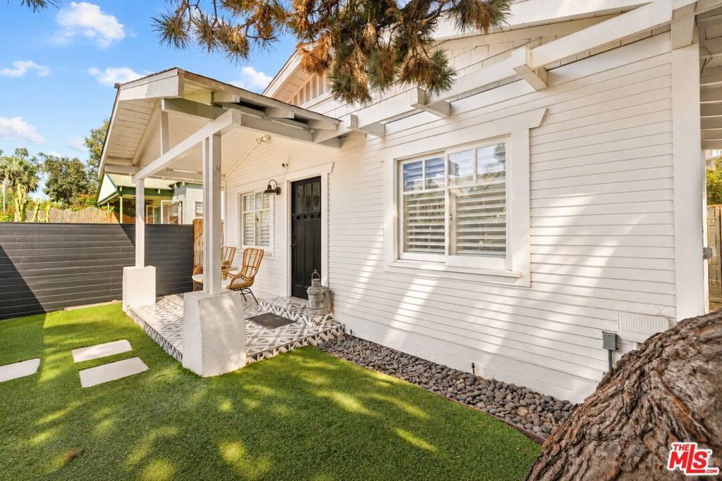 1605 Cabrillo Avenue, Venice