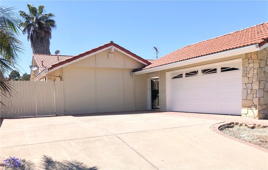 Photo of Listing #OC26219411