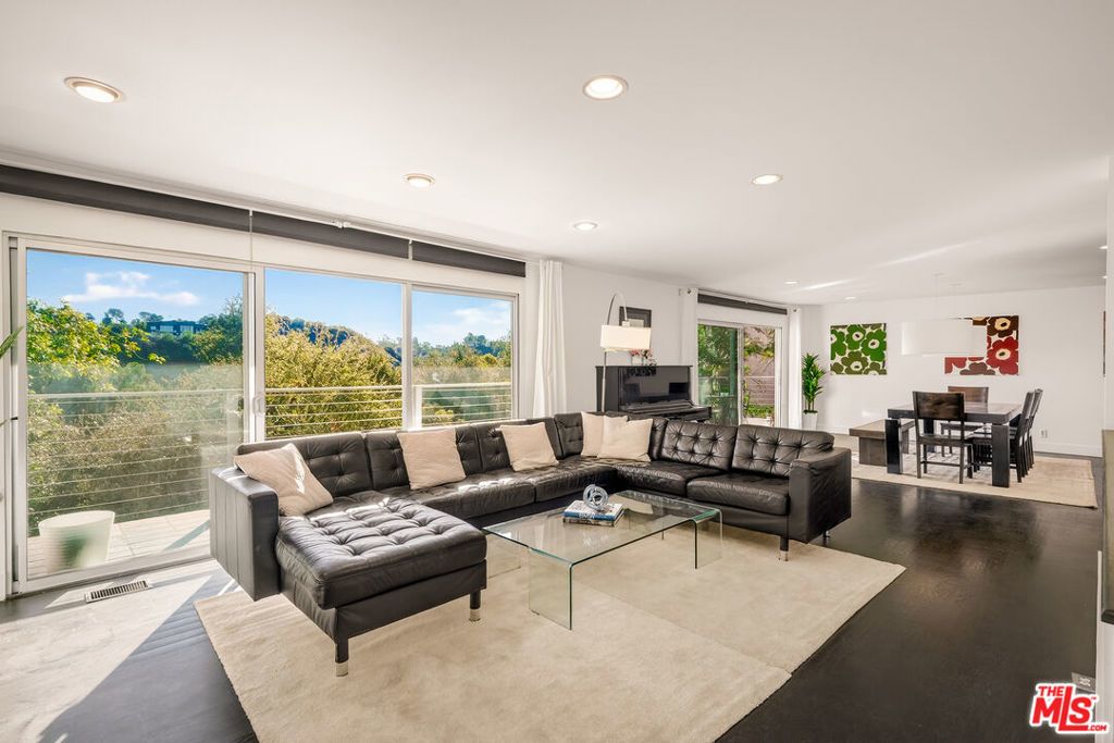 2388 Kimridge Road, Beverly Hills