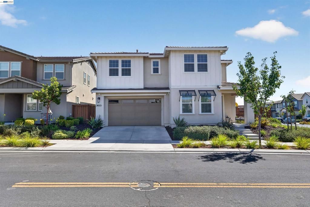 2400 Azure Pl, Fairfield