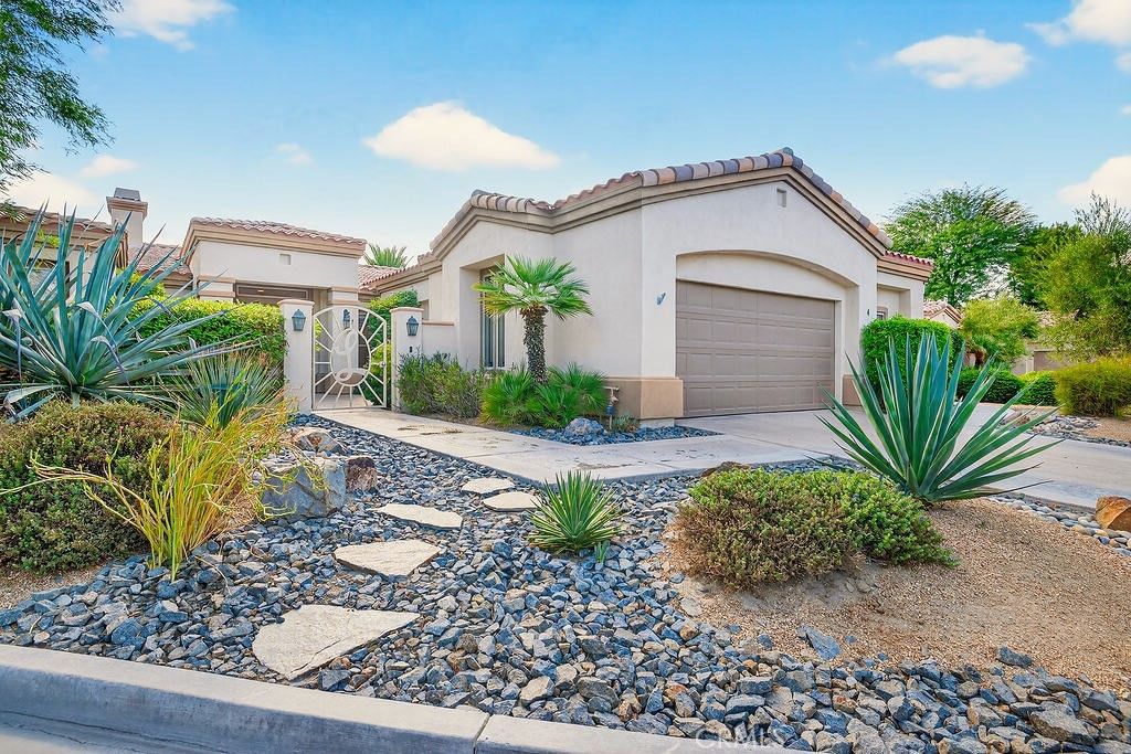 4 Milano, Palm Desert