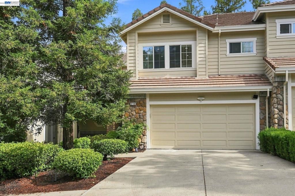 210 Wood Valley Pl, Danville