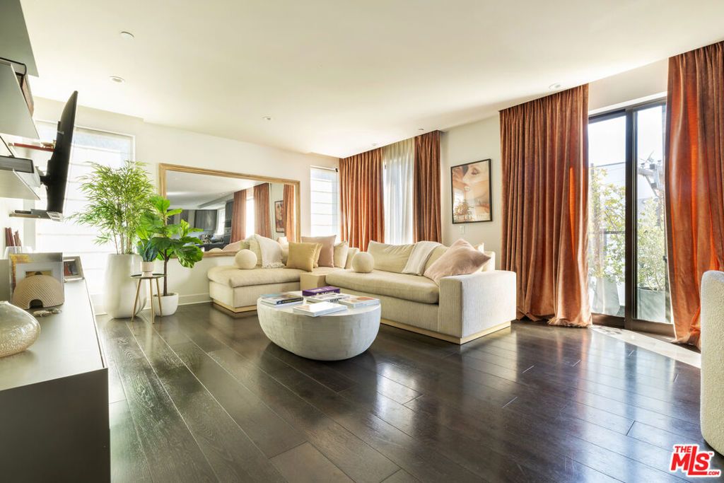 411 S Hamel Road # 407, Los Angeles
