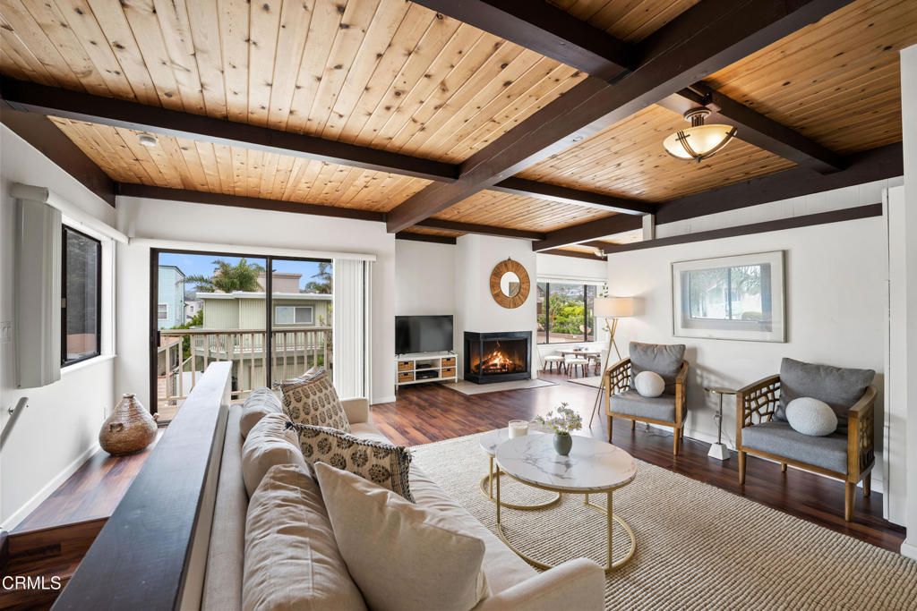 1072 Belfast Lane, Ventura
