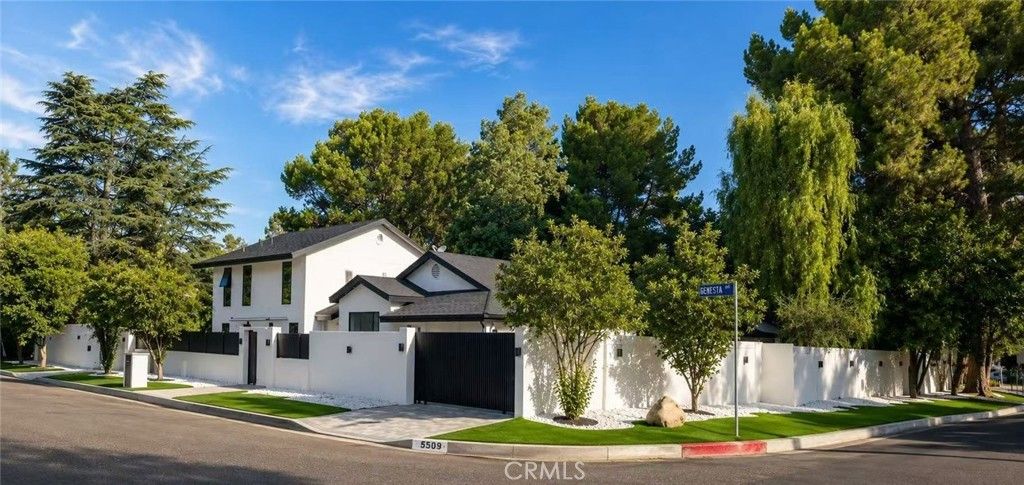 5509 Oakdale, Woodland Hills