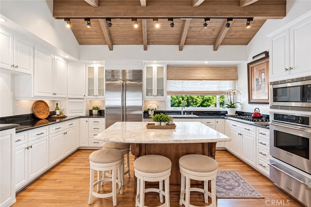 332 Poinsettia Avenue, Corona Del Mar