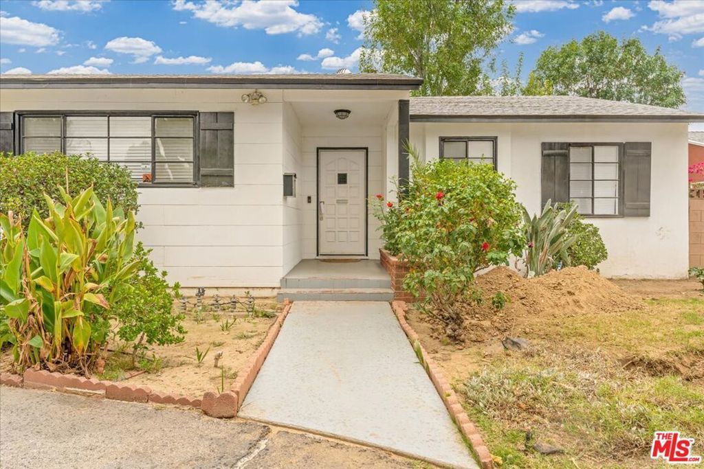 17402 Hart Street, Van Nuys