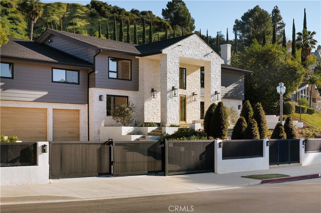 4072 Alonzo Avenue, Encino