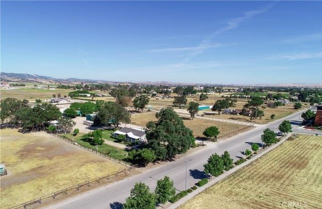 3405 Golden Hill Road, Paso Robles