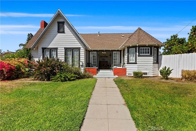 10736 La Reina Avenue, Downey