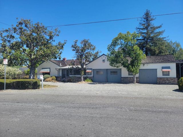 621 W Parr Avenue, Campbell