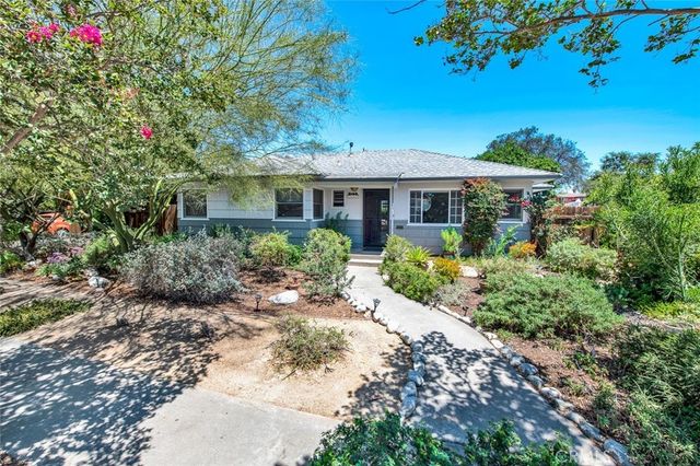 1135 W 10th Street, Santa Ana