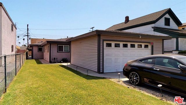 936 W 78th Street, Los Angeles