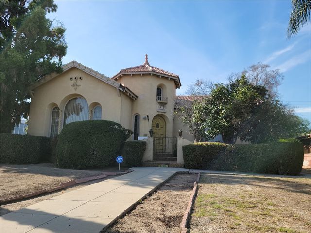 3805 Linden Avenue, Long Beach