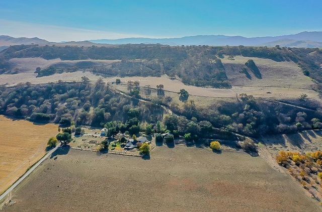 7996 Southside Road, Hollister