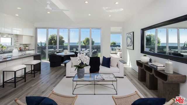 16321 B Pacific Coast, Pacific Palisades